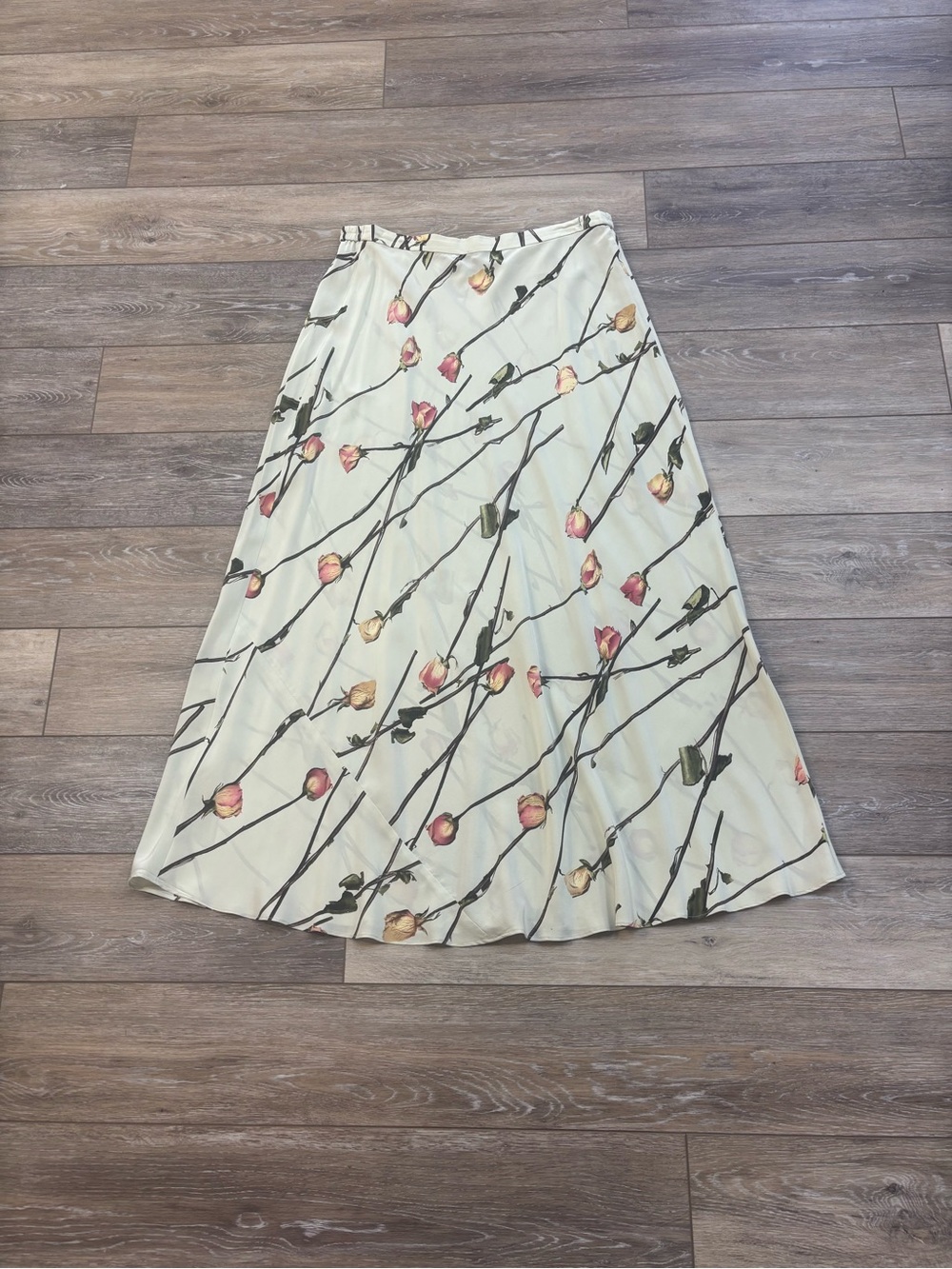 Via Seta Collection Skirt Sz 10 Roses 100% Silk Floral Romantic Cottage Vintage